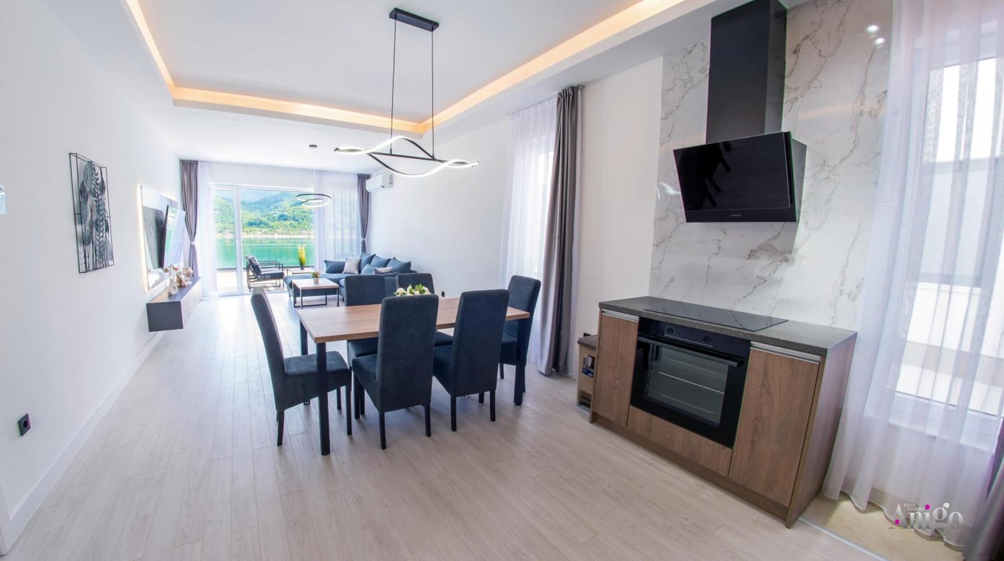 Royal Terrace * Konjic